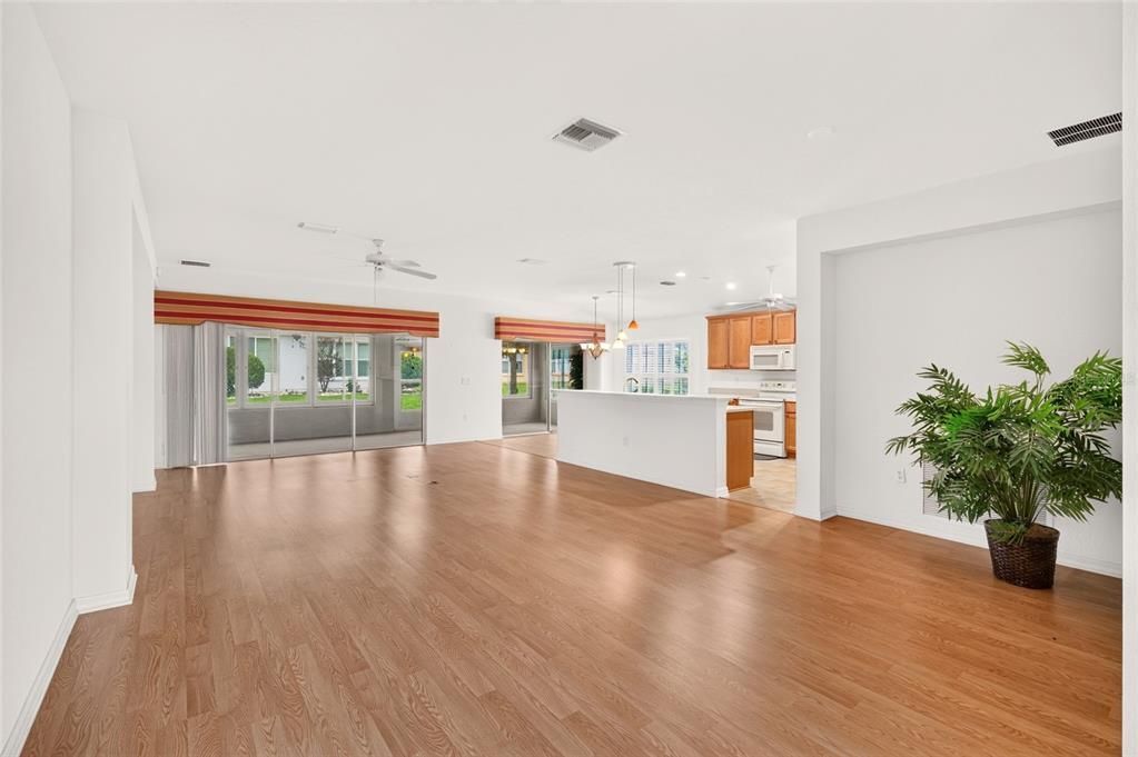 For Sale: $295,000 (3 beds, 2 baths, 1720 Square Feet)