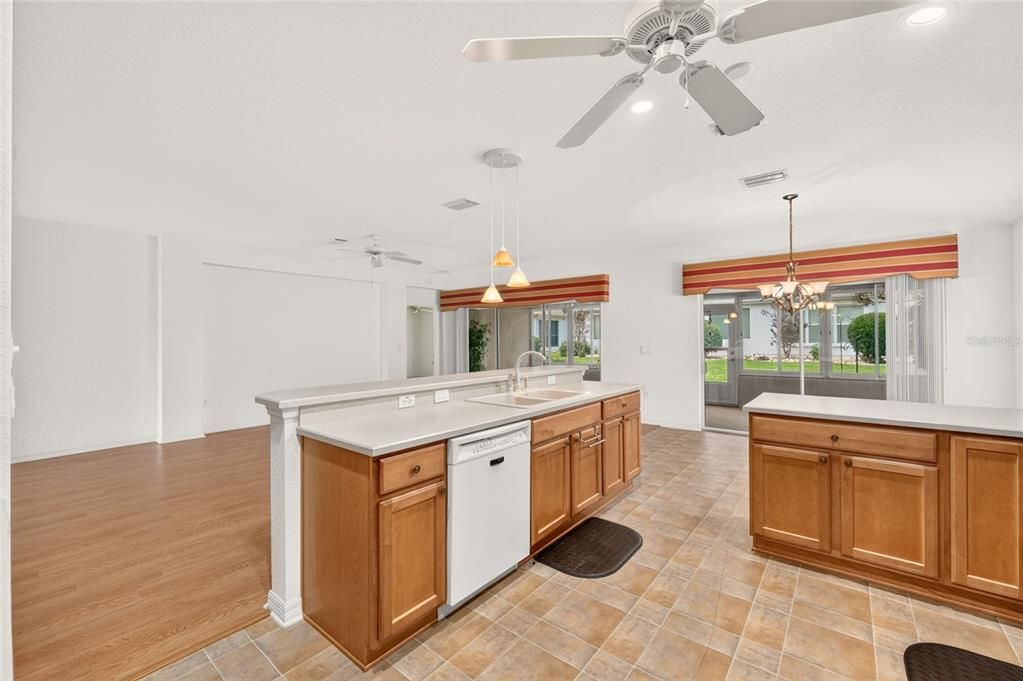 For Sale: $295,000 (3 beds, 2 baths, 1720 Square Feet)