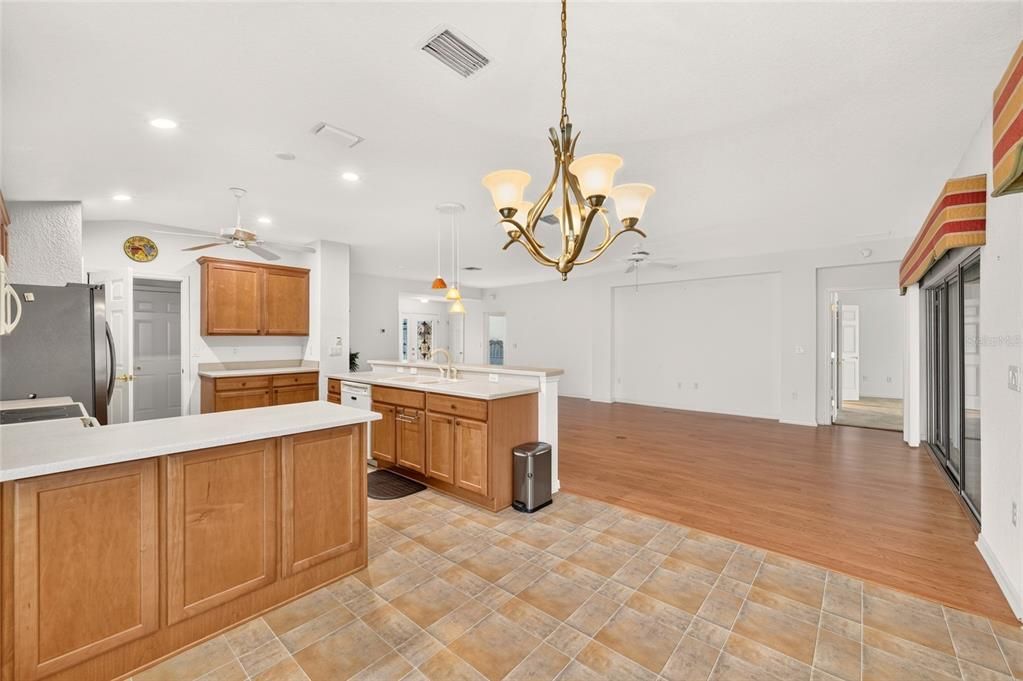 For Sale: $295,000 (3 beds, 2 baths, 1720 Square Feet)