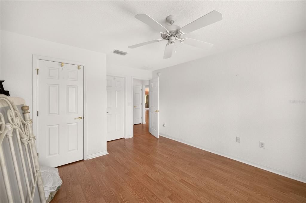 For Sale: $295,000 (3 beds, 2 baths, 1720 Square Feet)