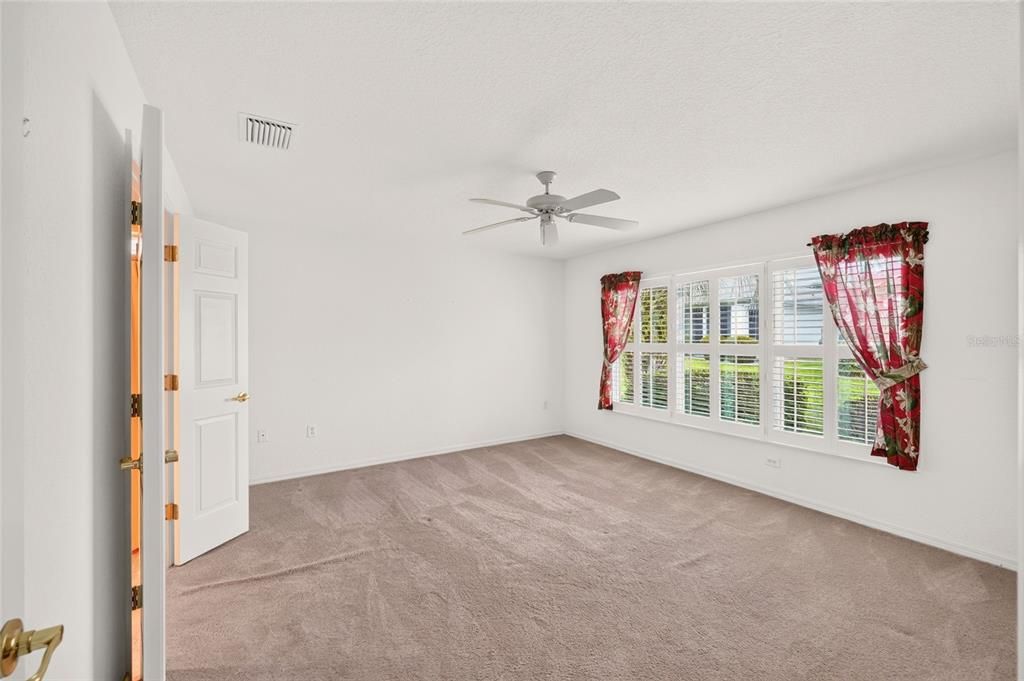 For Sale: $295,000 (3 beds, 2 baths, 1720 Square Feet)