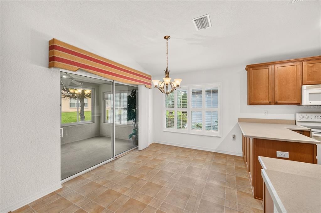 For Sale: $295,000 (3 beds, 2 baths, 1720 Square Feet)