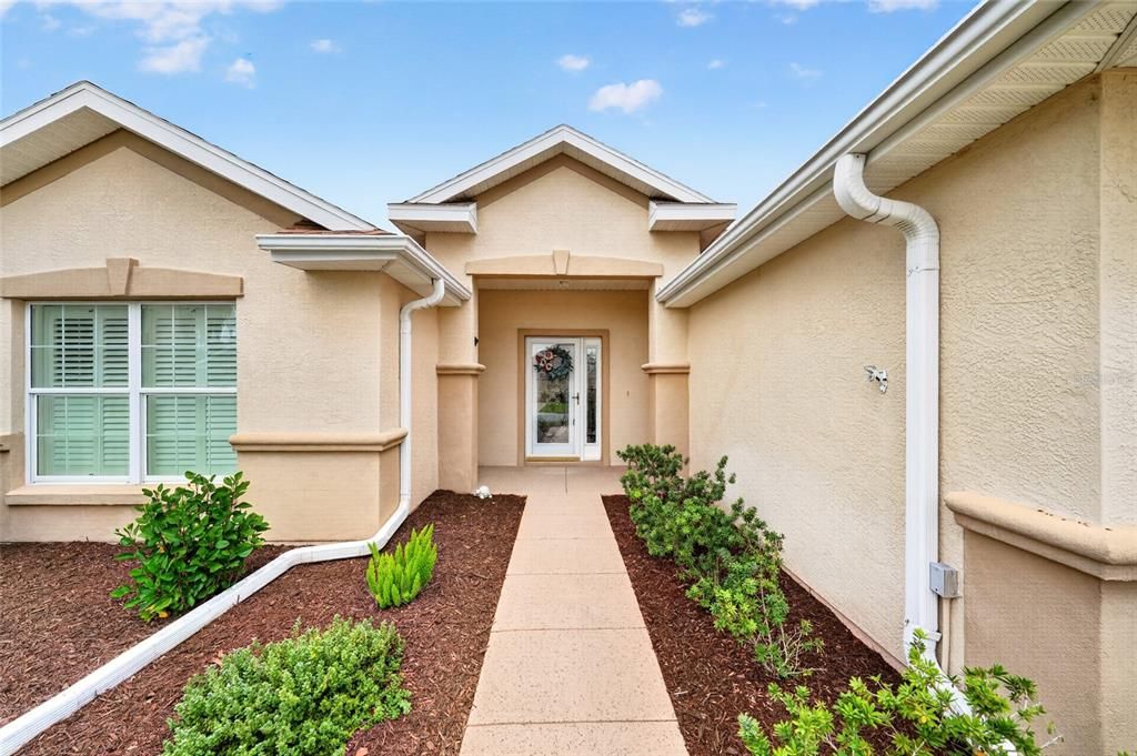 For Sale: $295,000 (3 beds, 2 baths, 1720 Square Feet)