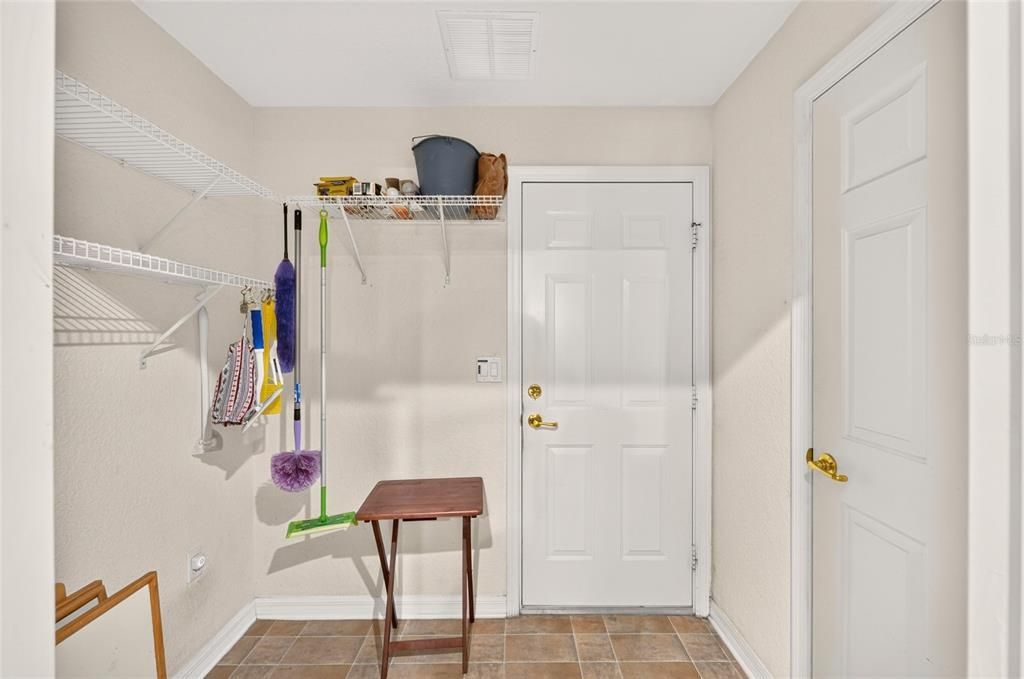For Sale: $295,000 (3 beds, 2 baths, 1720 Square Feet)
