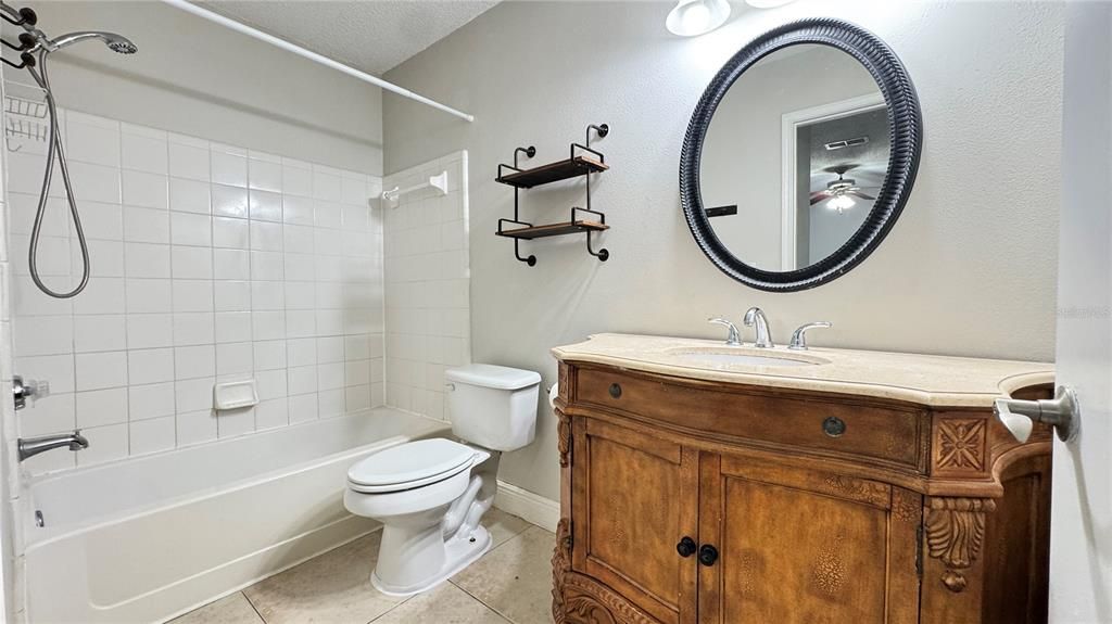 В аренду: $1,750 (3 спален, 2 ванн, 1103 Квадратных фут)