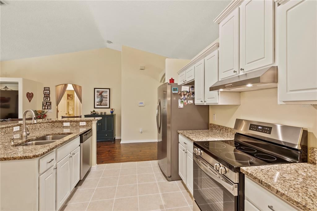 En Venta: $499,900 (3 camas, 2 baños, 2020 Pies cuadrados)
