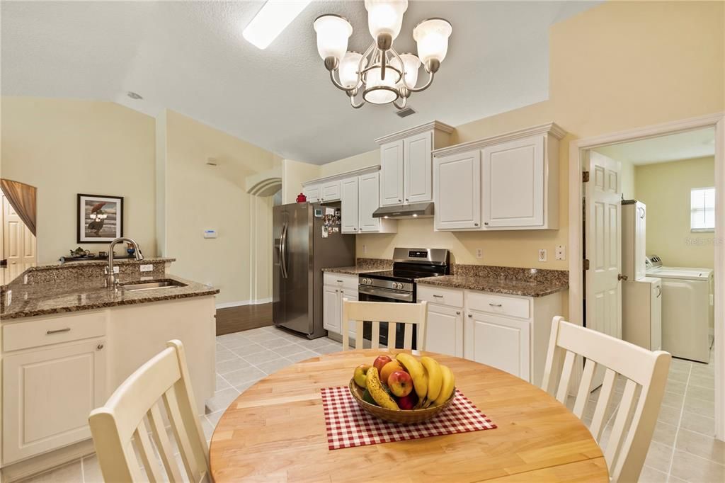 En Venta: $499,900 (3 camas, 2 baños, 2020 Pies cuadrados)