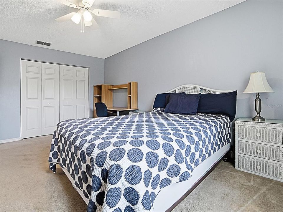 For Sale: $216,247 (2 beds, 2 baths, 1348 Square Feet)