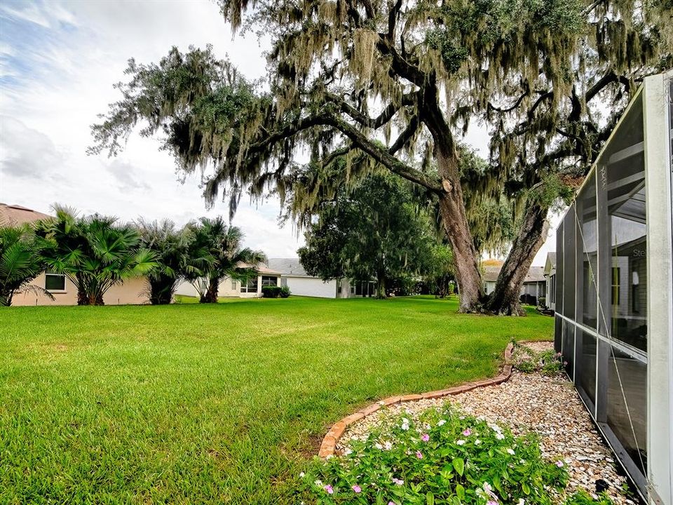 For Sale: $216,247 (2 beds, 2 baths, 1348 Square Feet)