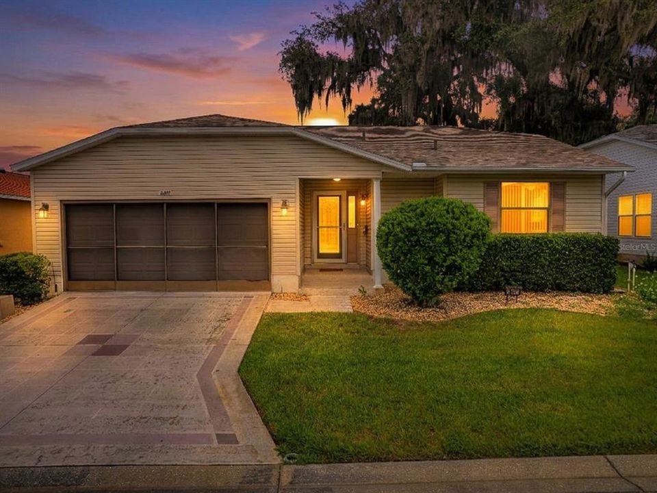 For Sale: $216,247 (2 beds, 2 baths, 1348 Square Feet)