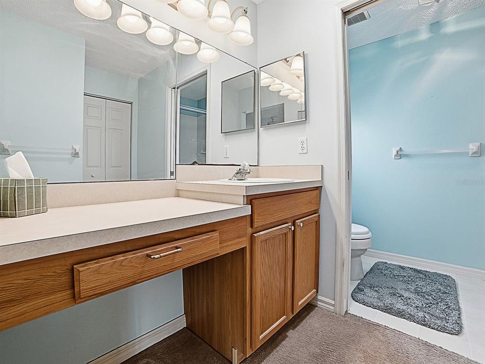 For Sale: $216,247 (2 beds, 2 baths, 1348 Square Feet)