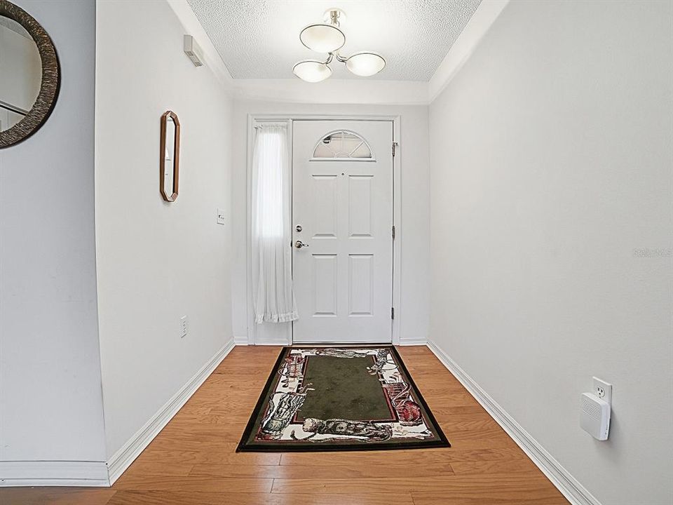 For Sale: $216,247 (2 beds, 2 baths, 1348 Square Feet)