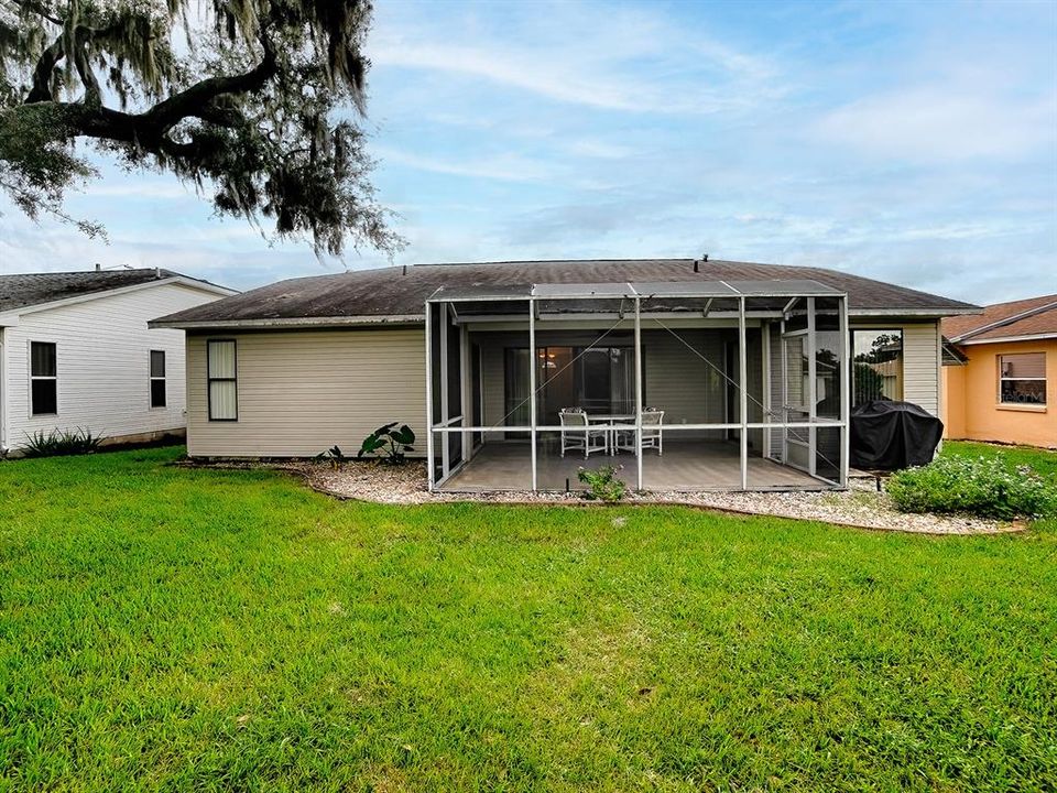 For Sale: $216,247 (2 beds, 2 baths, 1348 Square Feet)