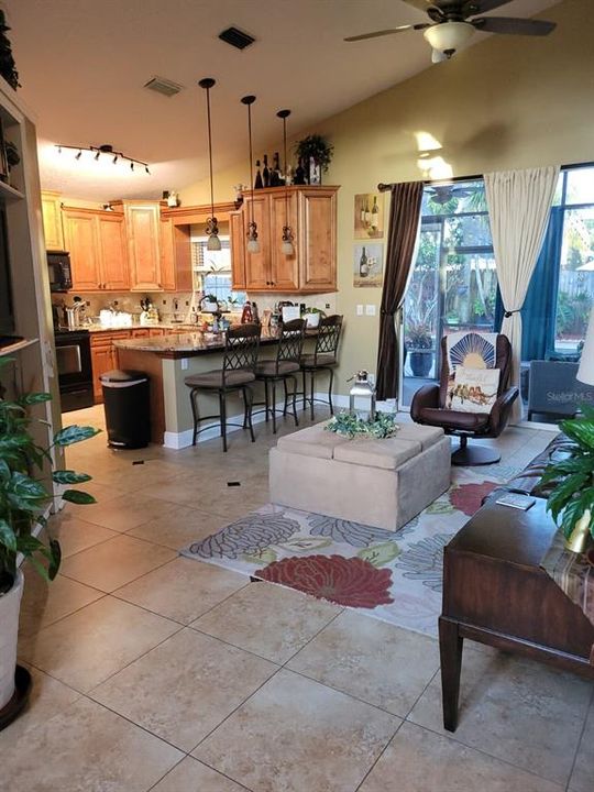 En Venta: $450,000 (3 camas, 2 baños, 1618 Pies cuadrados)