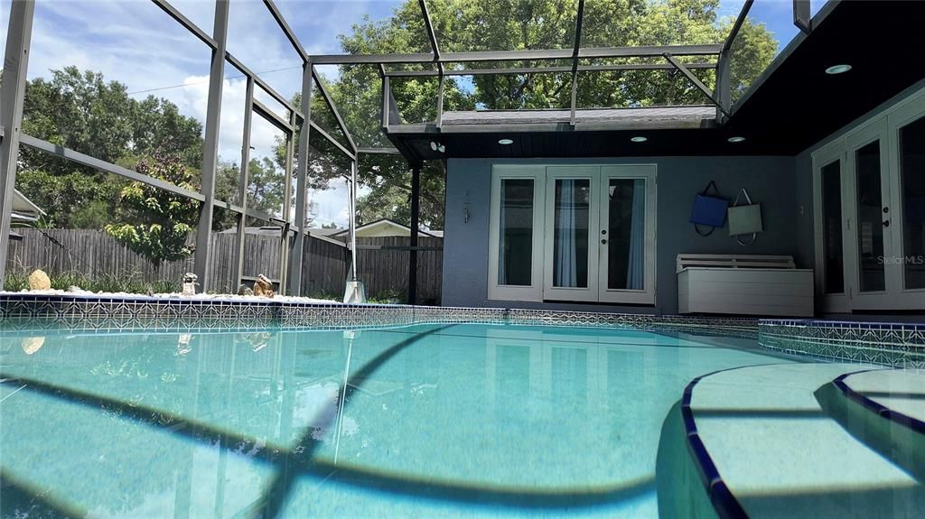 For Sale: $550,000 (3 beds, 3 baths, 2486 Square Feet)