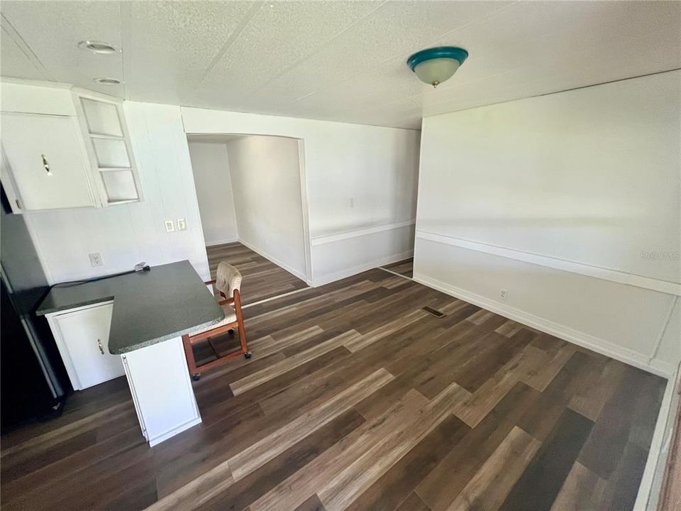 For Sale: $89,000 (2 beds, 2 baths, 1110 Square Feet)