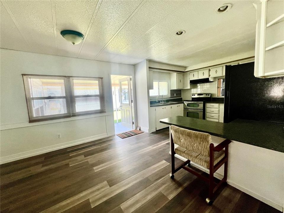 For Sale: $89,000 (2 beds, 2 baths, 1110 Square Feet)