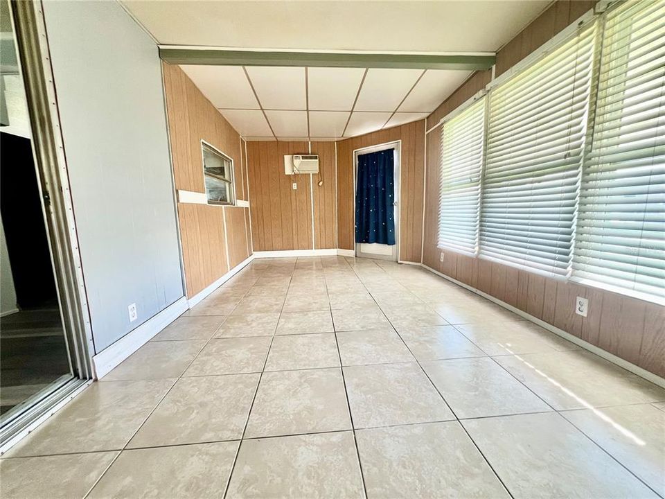 For Sale: $89,000 (2 beds, 2 baths, 1110 Square Feet)