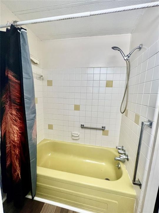 For Sale: $89,000 (2 beds, 2 baths, 1110 Square Feet)