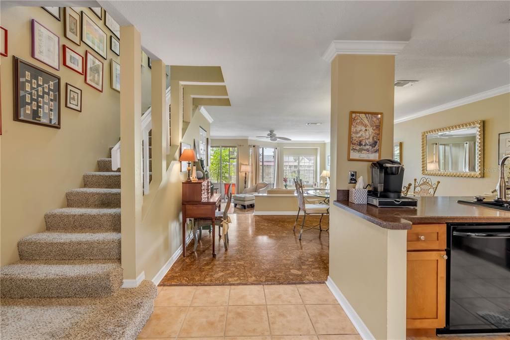 For Sale: $285,000 (2 beds, 2 baths, 1638 Square Feet)