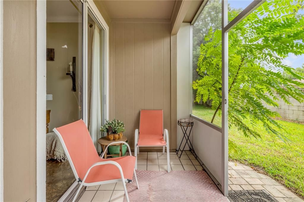 For Sale: $285,000 (2 beds, 2 baths, 1638 Square Feet)