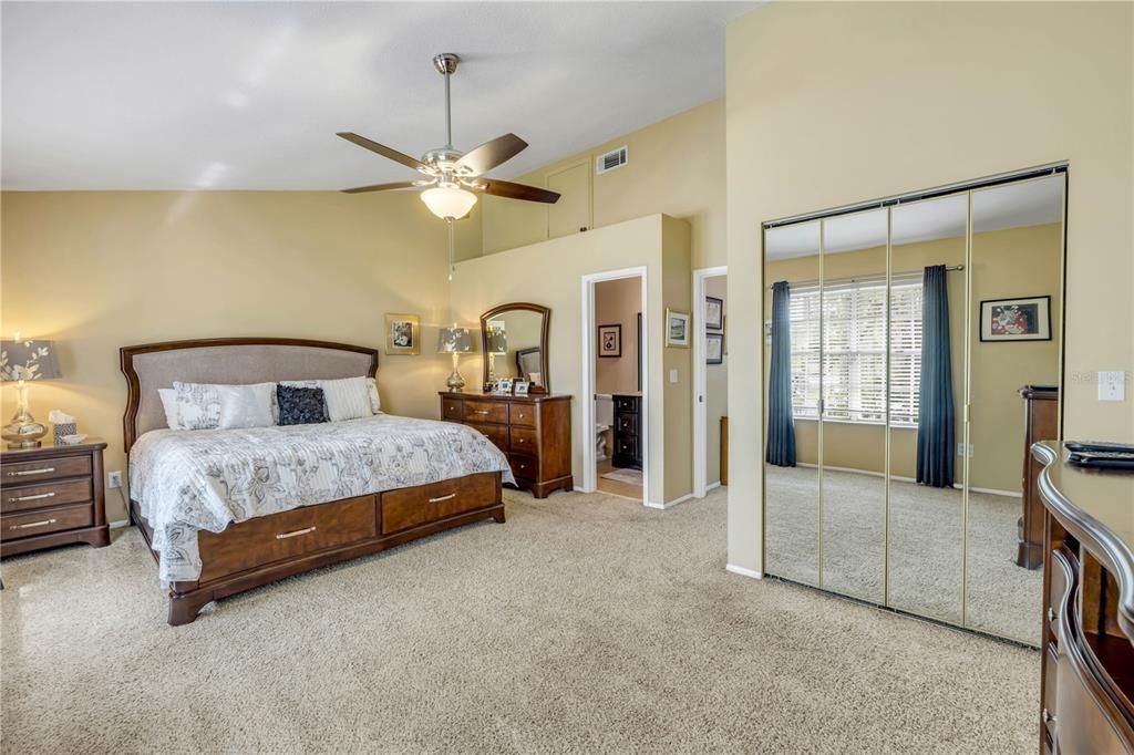 For Sale: $285,000 (2 beds, 2 baths, 1638 Square Feet)