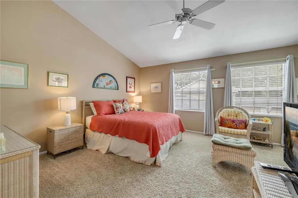 For Sale: $285,000 (2 beds, 2 baths, 1638 Square Feet)