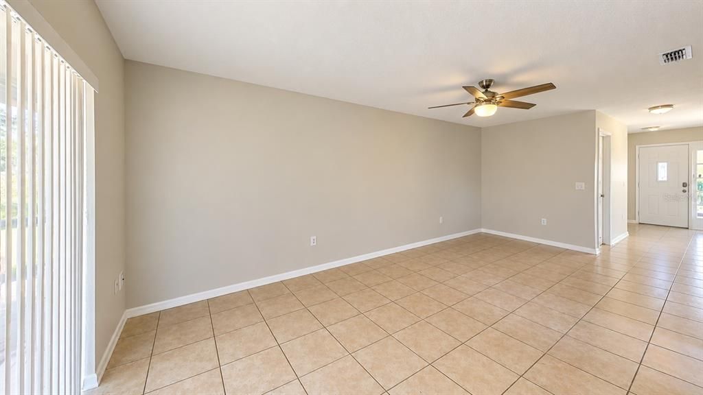 For Rent: $1,675 (3 beds, 2 baths, 1520 Square Feet)