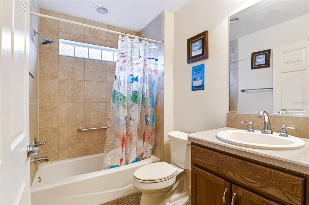 For Sale: $385,000 (3 beds, 2 baths, 1907 Square Feet)