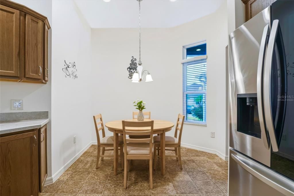 For Sale: $385,000 (3 beds, 2 baths, 1907 Square Feet)