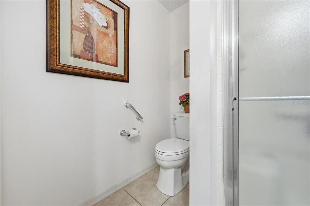 На продажу: $349,900 (3 спален, 2 ванн, 1240 Квадратных фут)
