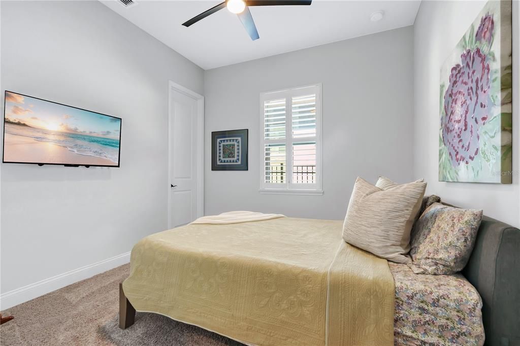 For Sale: $1,100,000 (4 beds, 3 baths, 2931 Square Feet)