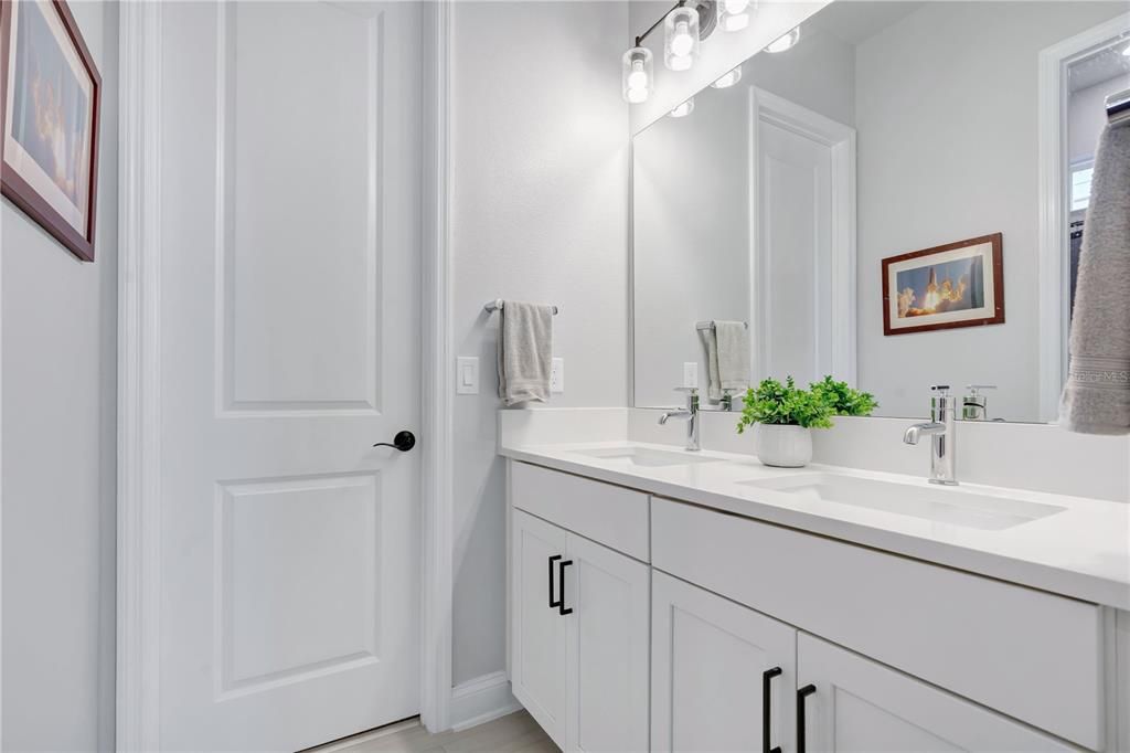 For Sale: $1,100,000 (4 beds, 3 baths, 2931 Square Feet)