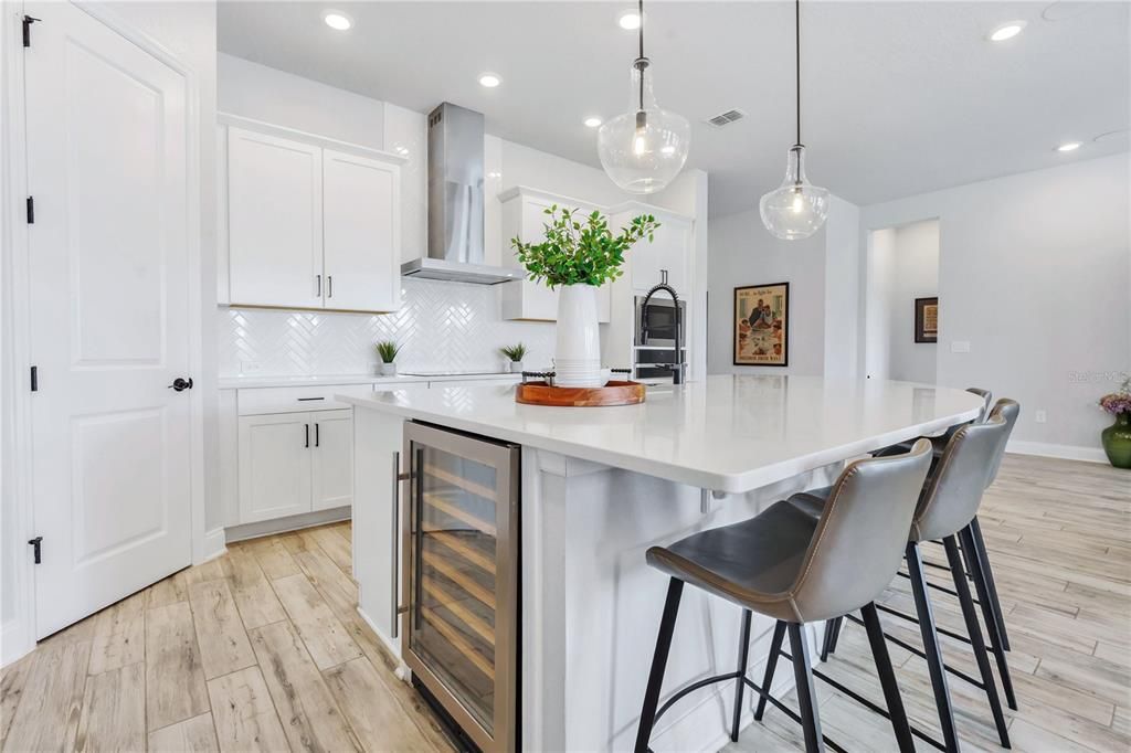 For Sale: $1,100,000 (4 beds, 3 baths, 2931 Square Feet)