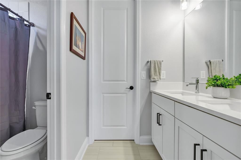 For Sale: $1,100,000 (4 beds, 3 baths, 2931 Square Feet)