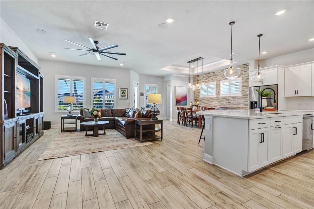 For Sale: $1,100,000 (4 beds, 3 baths, 2931 Square Feet)