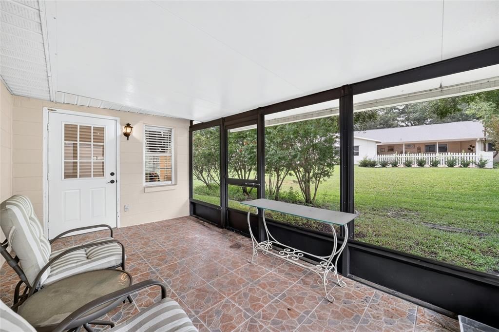 For Sale: $185,000 (2 beds, 2 baths, 1375 Square Feet)