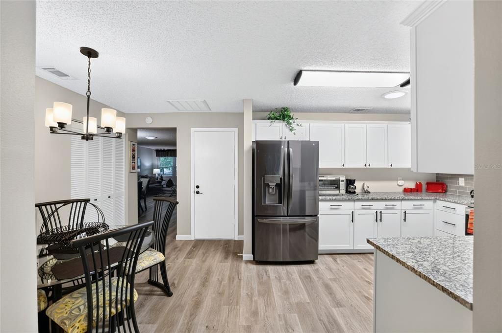 For Sale: $185,000 (2 beds, 2 baths, 1375 Square Feet)