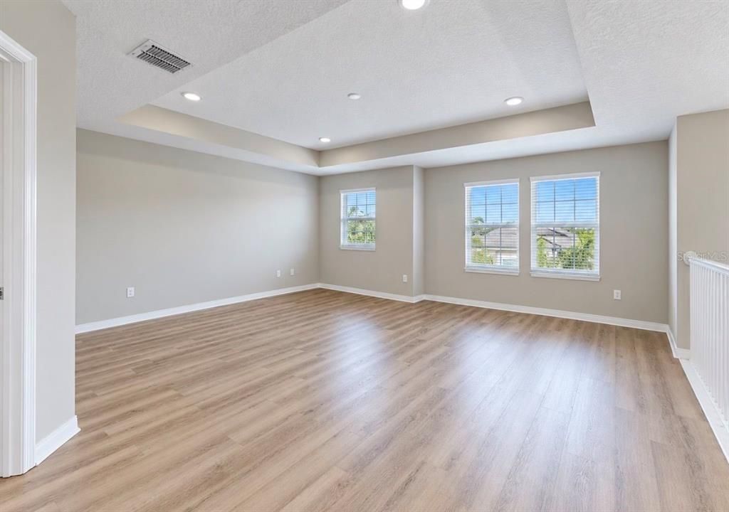 En Venta: $488,000 (5 camas, 4 baños, 3800 Pies cuadrados)