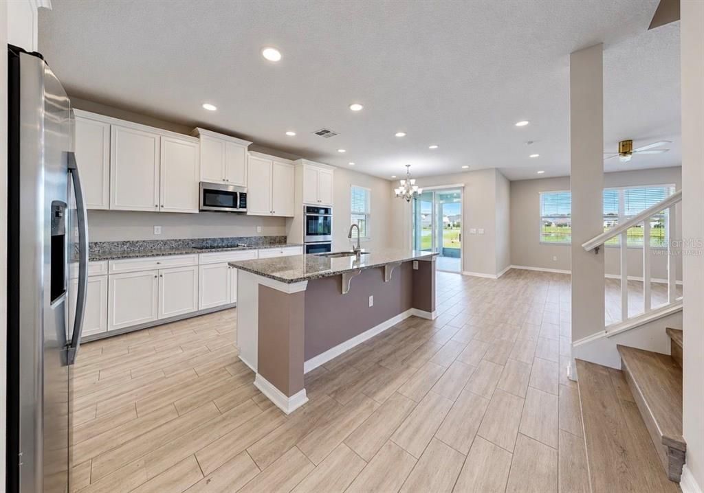 En Venta: $488,000 (5 camas, 4 baños, 3800 Pies cuadrados)
