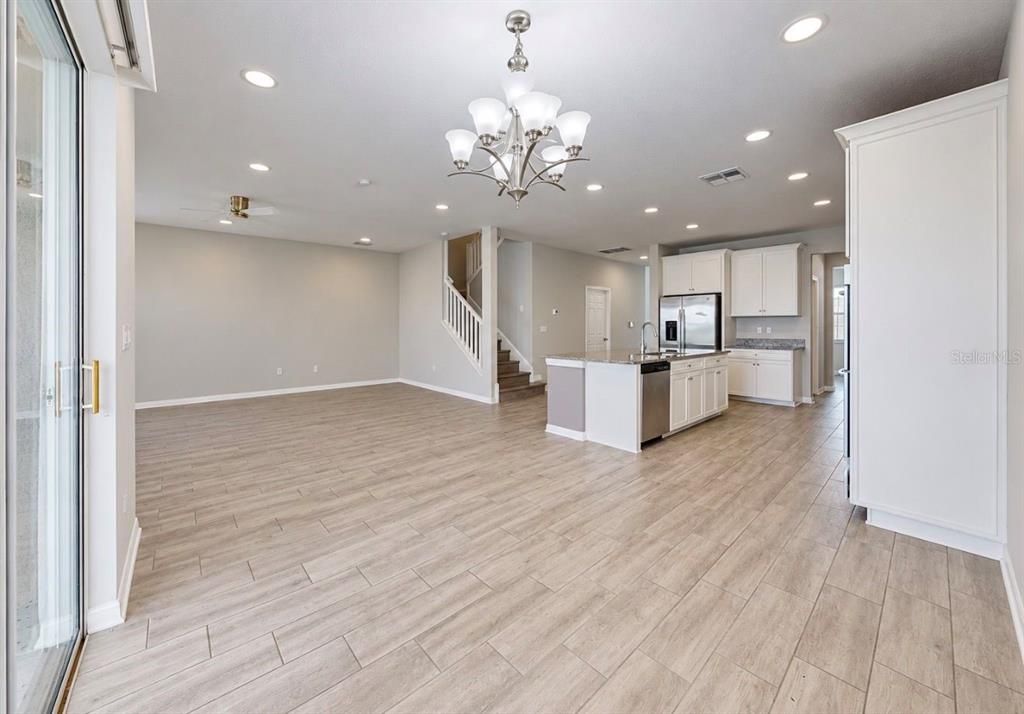 En Venta: $488,000 (5 camas, 4 baños, 3800 Pies cuadrados)