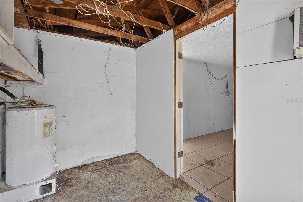 Activo con contrato: $97,000 (2 camas, 1 baños, 936 Pies cuadrados)