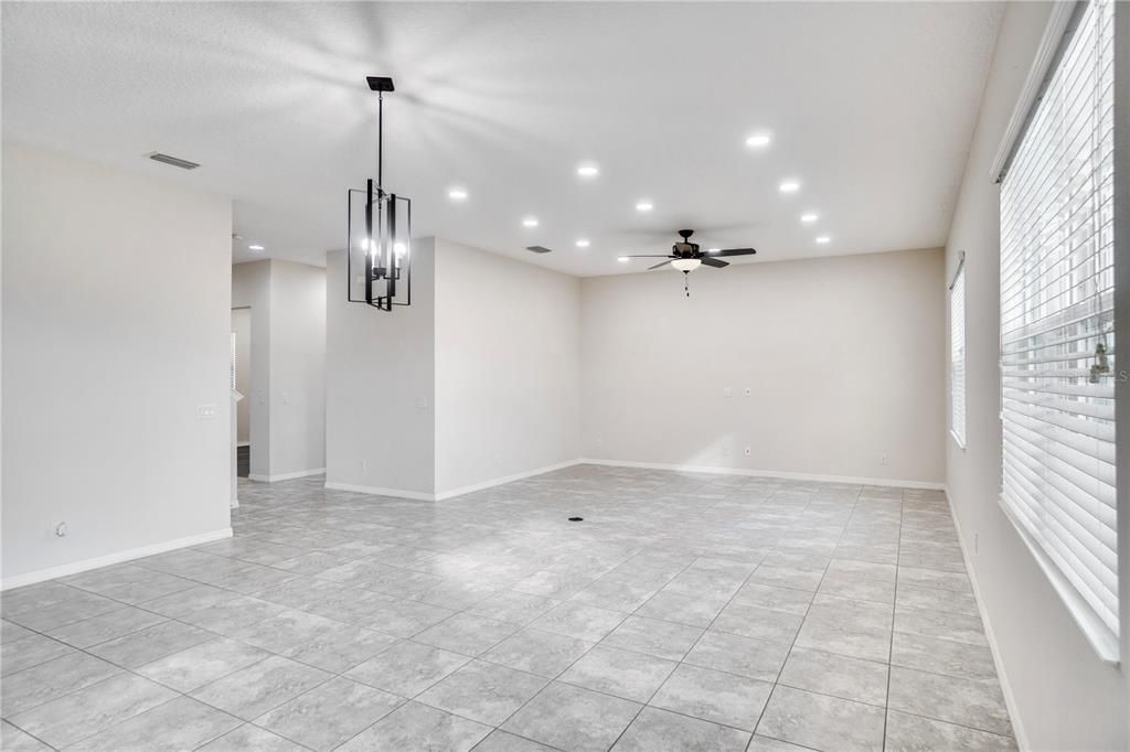 For Sale: $469,000 (3 beds, 2 baths, 2334 Square Feet)