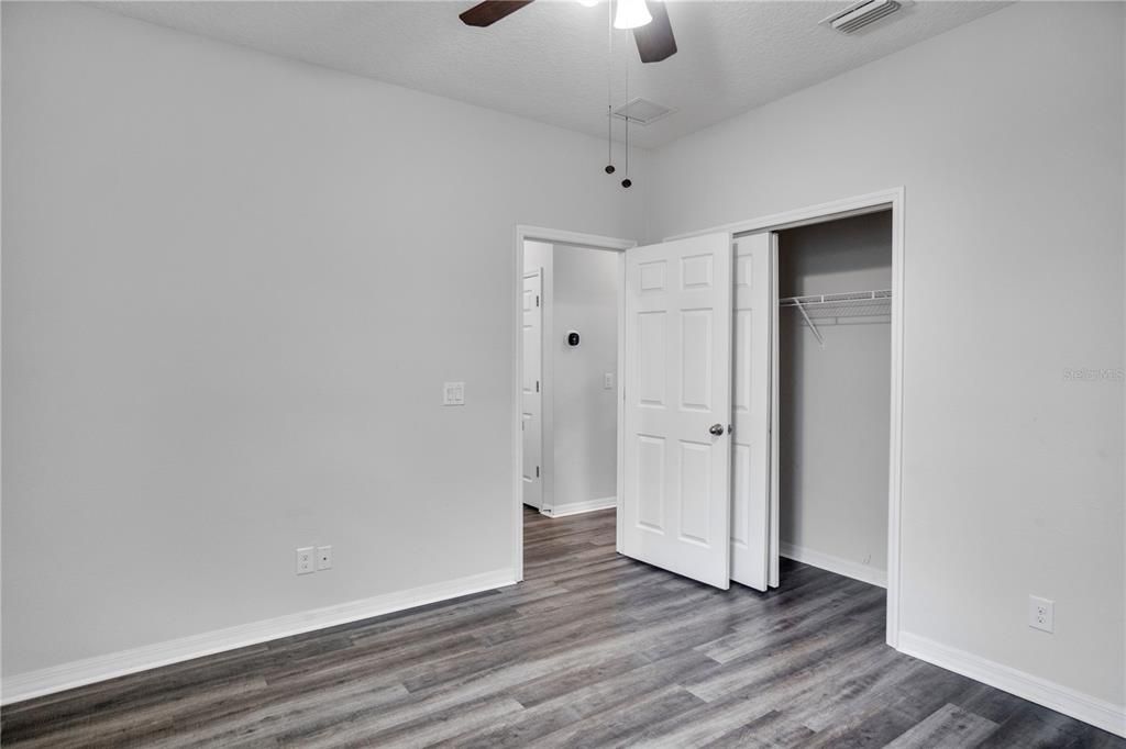 For Sale: $469,000 (3 beds, 2 baths, 2334 Square Feet)