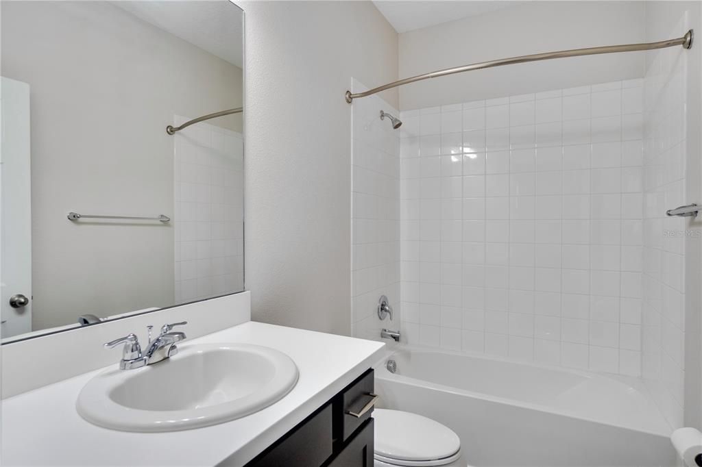For Sale: $469,000 (3 beds, 2 baths, 2334 Square Feet)