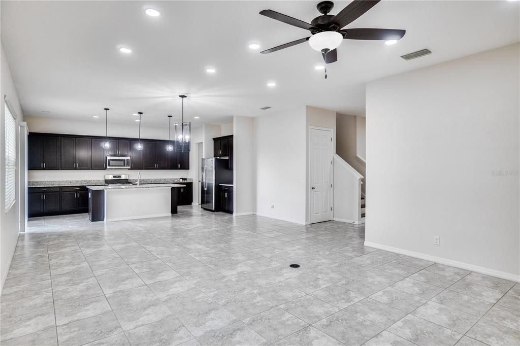 For Sale: $469,000 (3 beds, 2 baths, 2334 Square Feet)