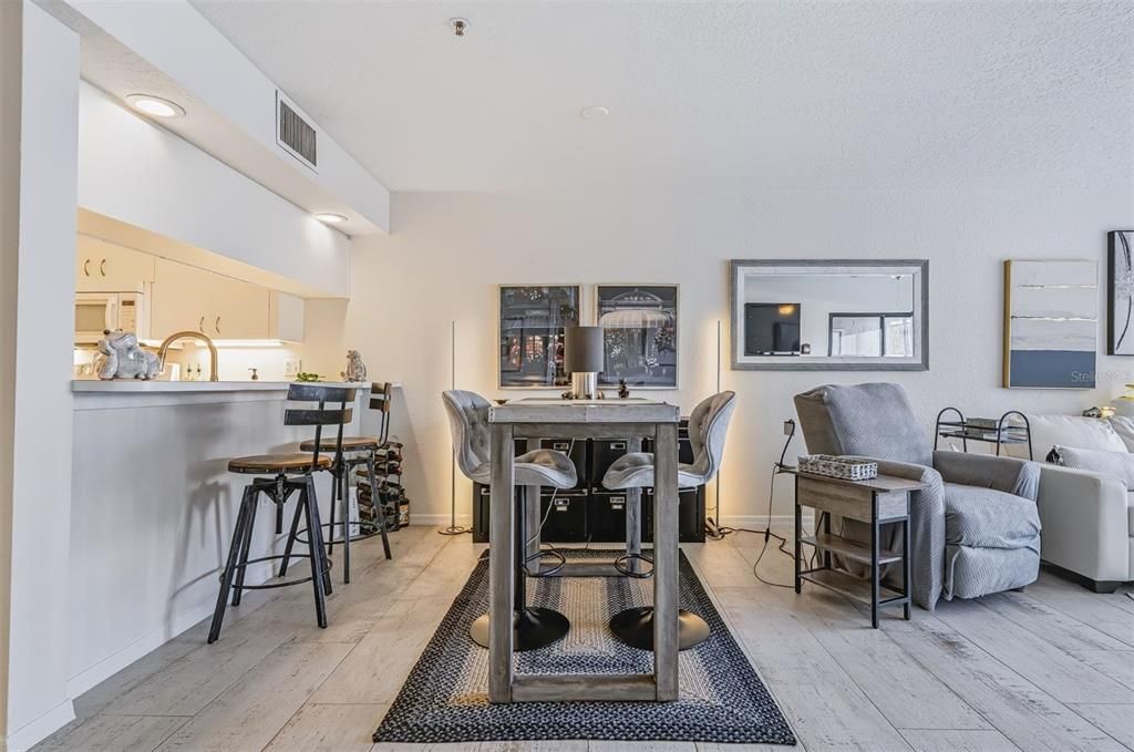 En Venta: $235,000 (1 camas, 1 baños, 820 Pies cuadrados)