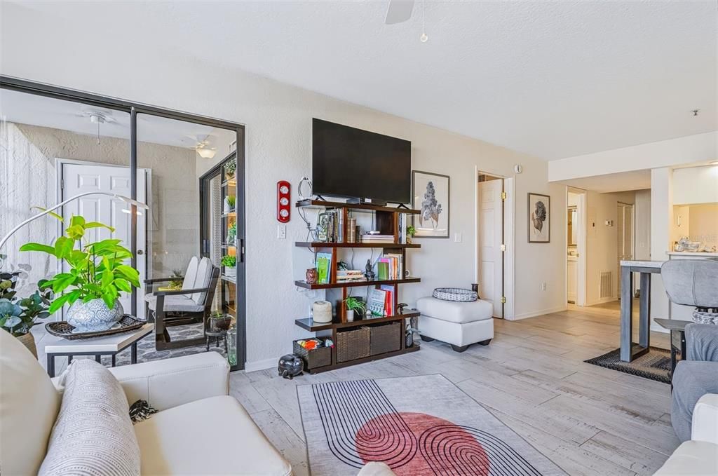 En Venta: $235,000 (1 camas, 1 baños, 820 Pies cuadrados)