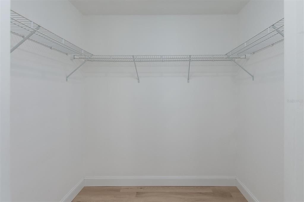 На продажу: $320,000 (3 спален, 2 ванн, 1870 Квадратных фут)