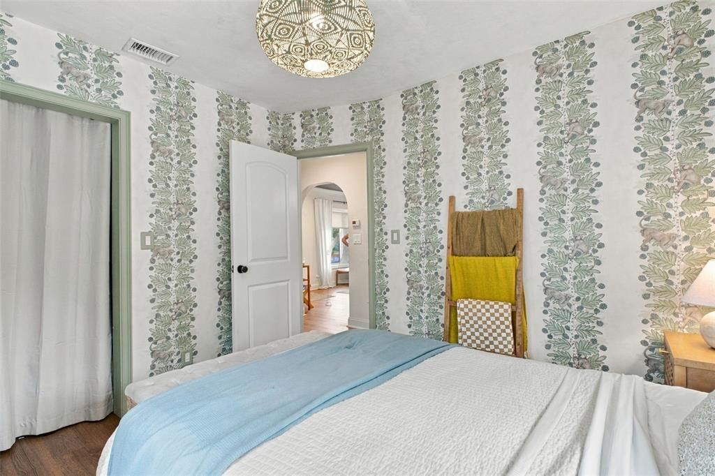 Под контрактом: $525,000 (3 спален, 2 ванн, 1419 Квадратных фут)